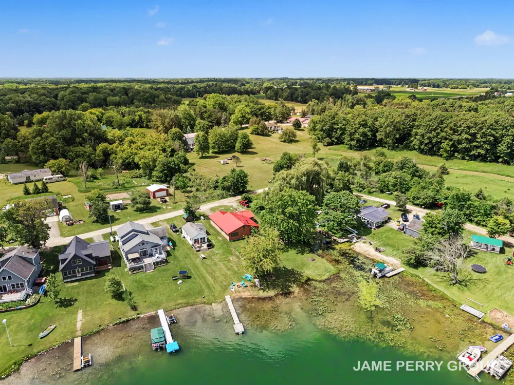 3357 Flint Drive Sheridan, MI 48884