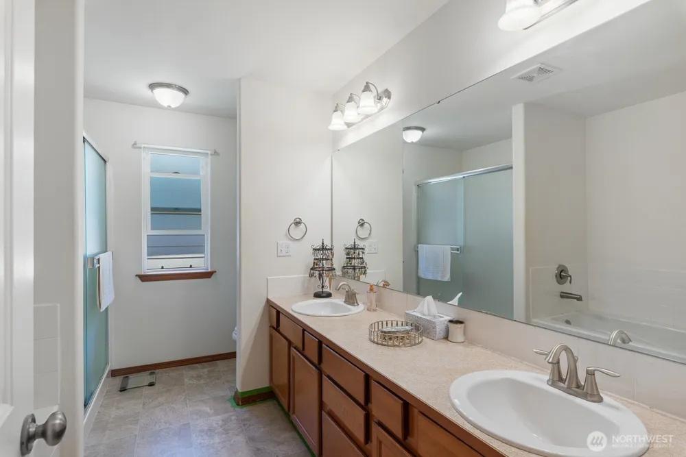 509 E Division Street #A Arlington, WA 98223