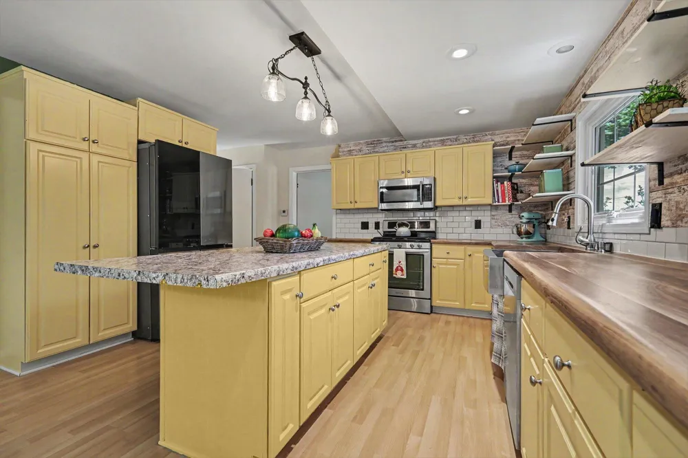 7579 100th Street SE Caledonia Township, MI 49316