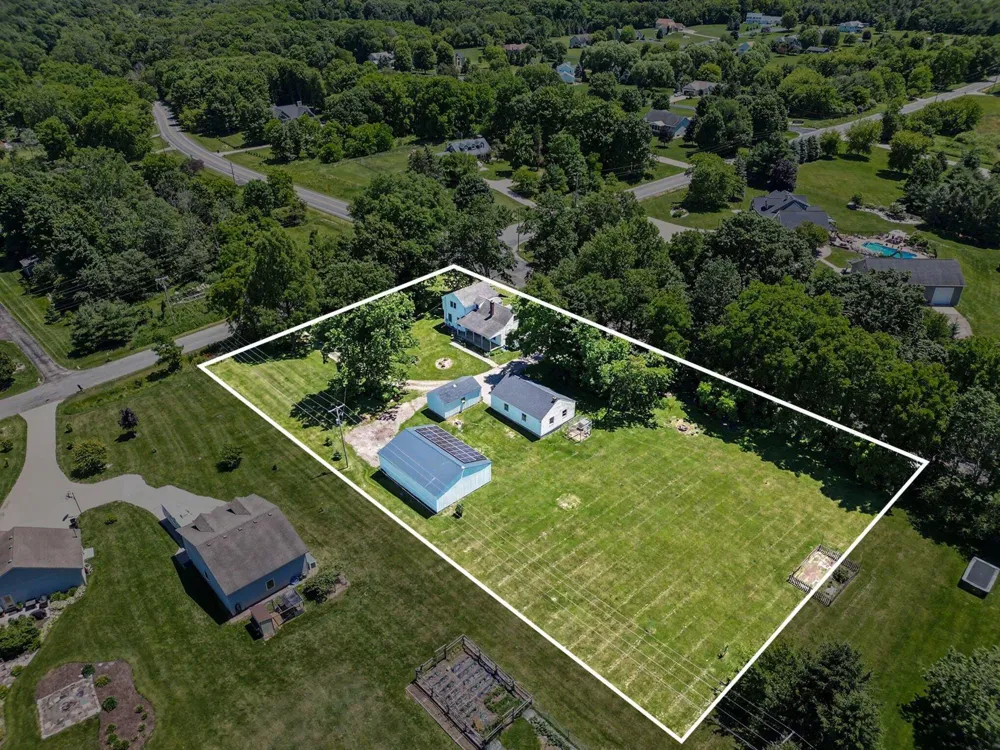 7579 100th Street SE Caledonia Township, MI 49316