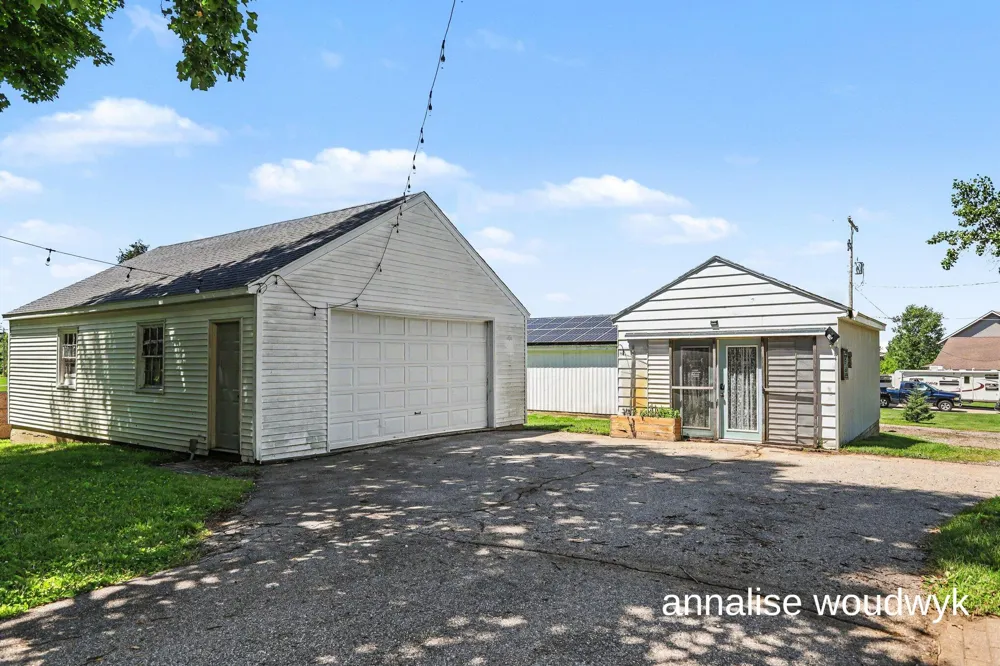 7579 100th Street SE Caledonia Township, MI 49316