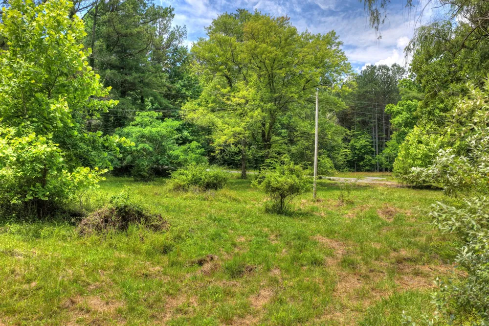 526 Airport Road Copperhill, TN 37317