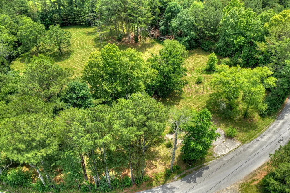 526 Airport Road Copperhill, TN 37317