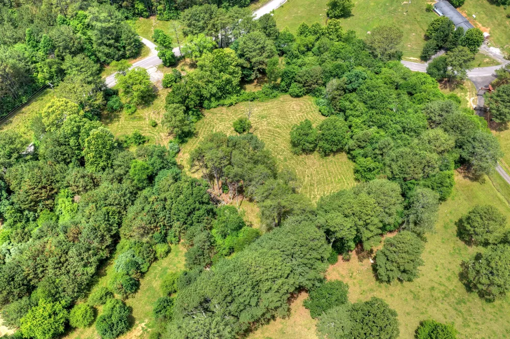 526 Airport Road Copperhill, TN 37317