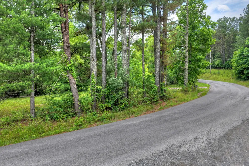 526 Airport Road Copperhill, TN 37317