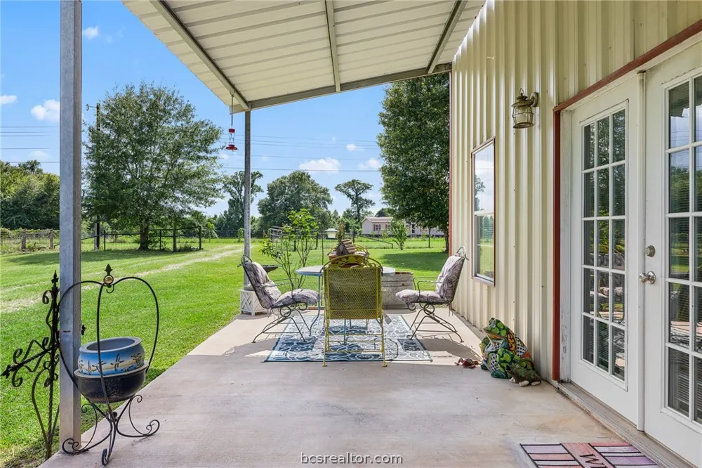 4942 Old Wagon Lane Richards, TX 77873