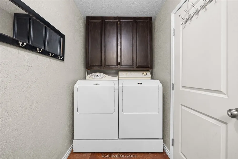 4942 Old Wagon Lane Richards, TX 77873