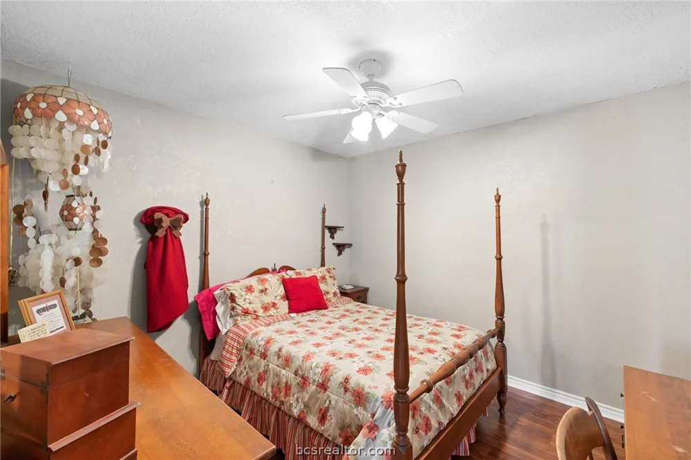 4942 Old Wagon Lane Richards, TX 77873