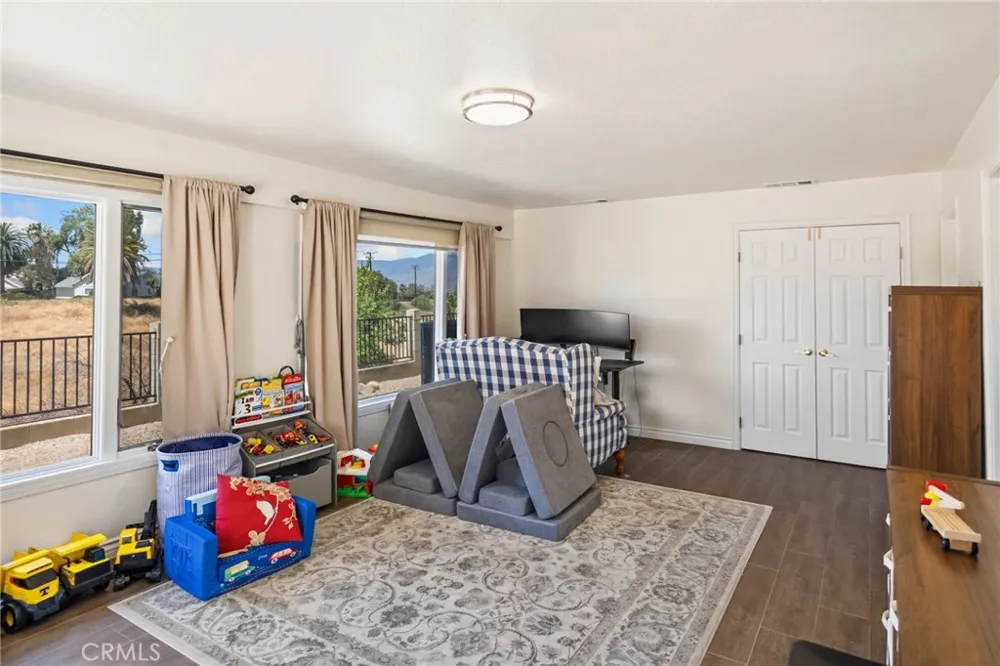 1510 Pamela Redlands, CA 92373