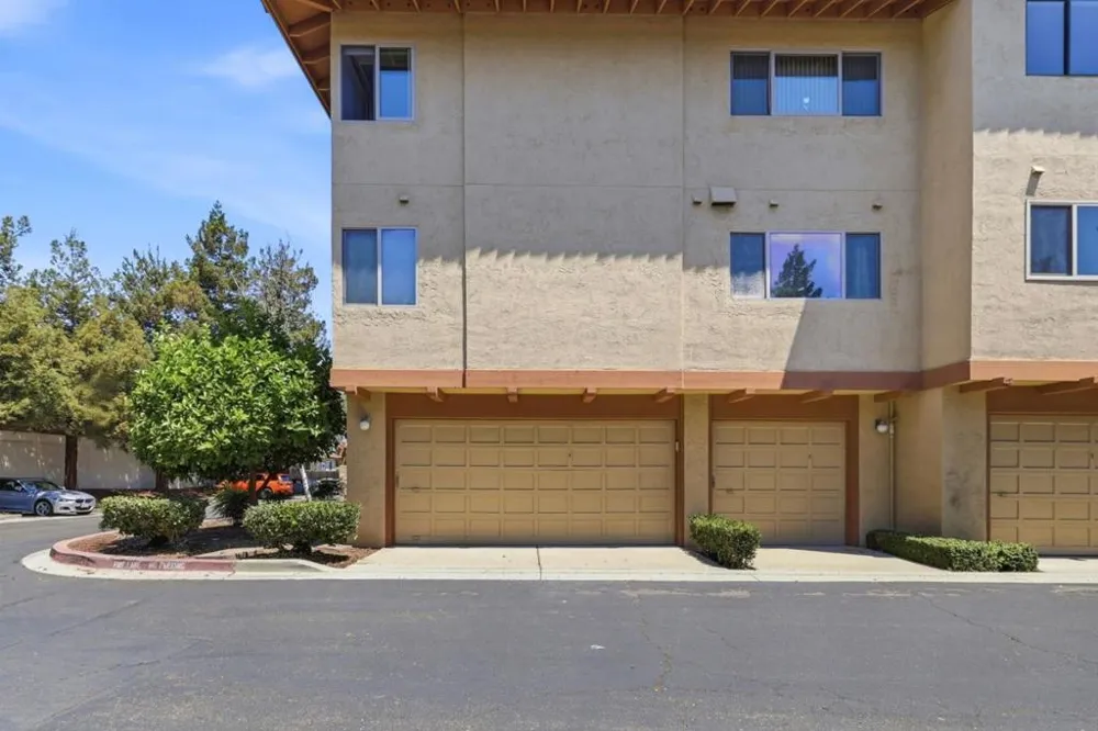 20740 Celeste Circle Cupertino, CA 95014