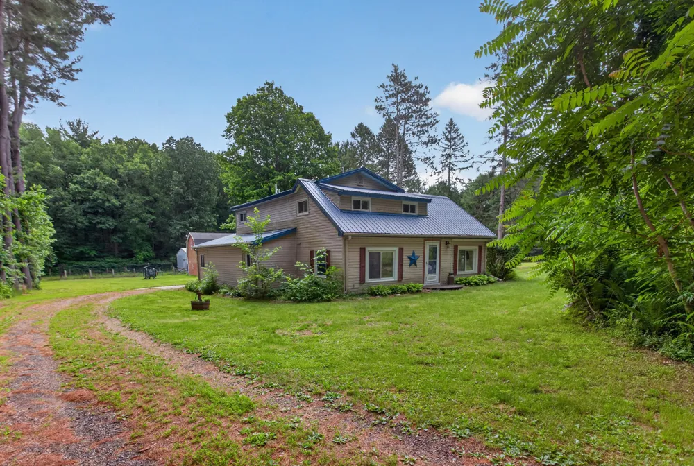 8727 Lansing Avenue Rives Junction, MI 49277