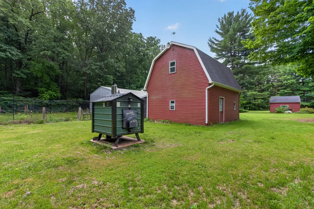 8727 Lansing Avenue Rives Junction, MI 49277