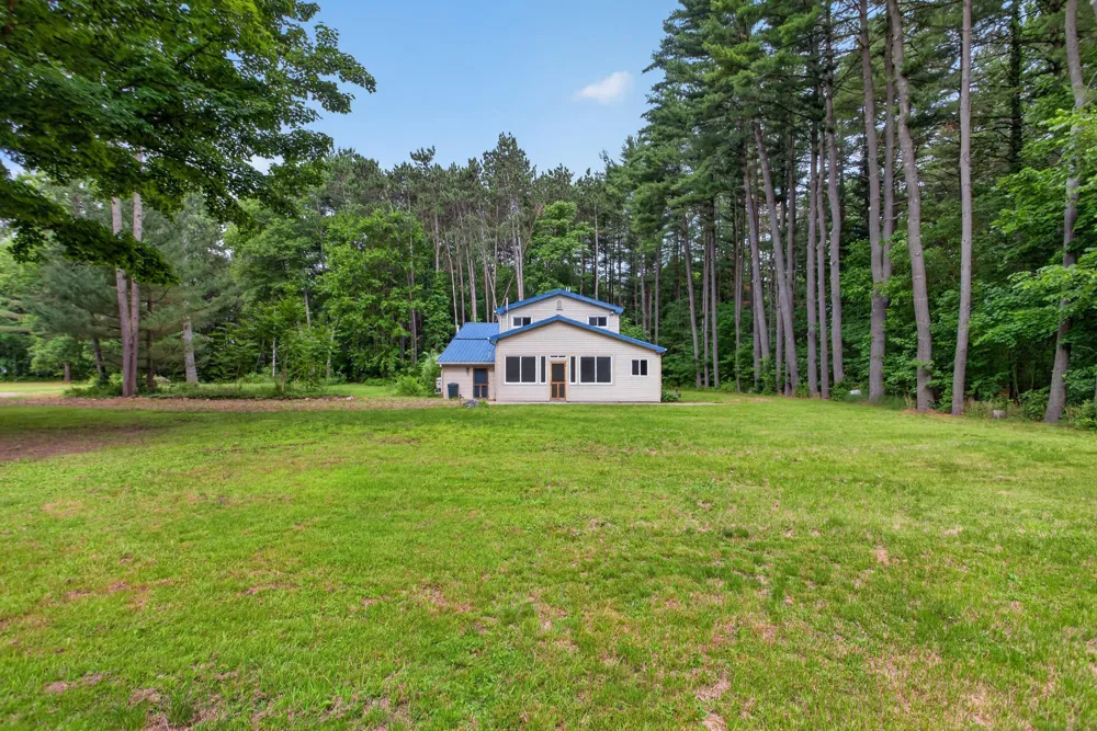 8727 Lansing Avenue Rives Junction, MI 49277