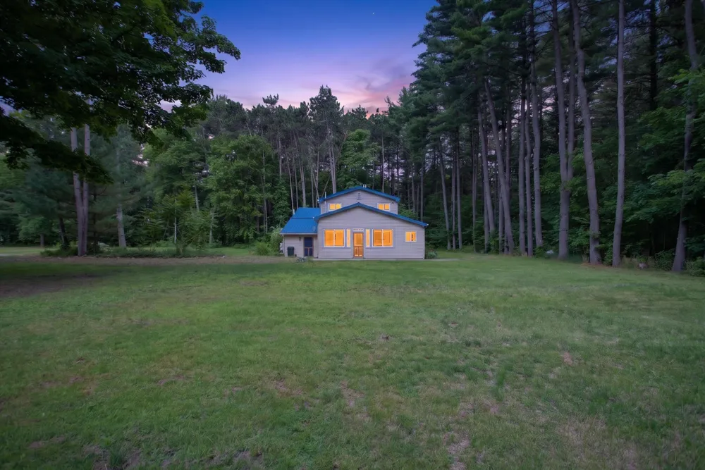 8727 Lansing Avenue Rives Junction, MI 49277
