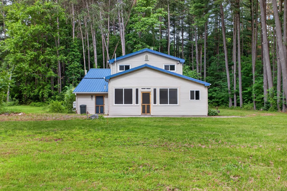 8727 Lansing Avenue Rives Junction, MI 49277