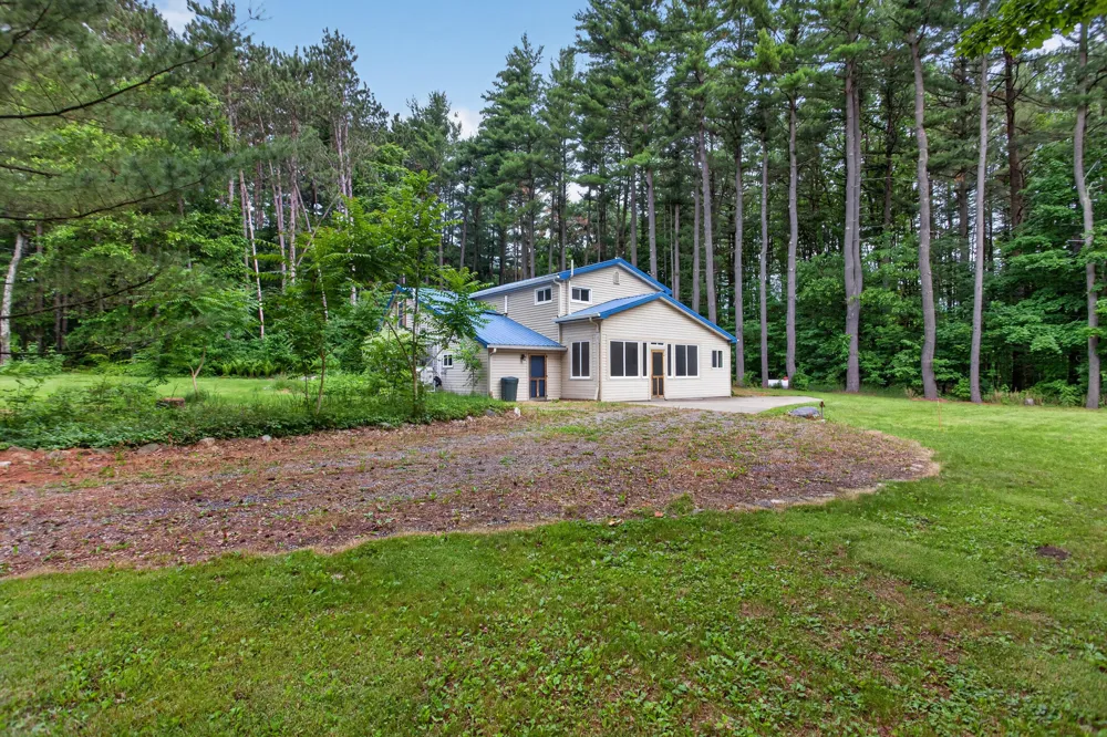 8727 Lansing Avenue Rives Junction, MI 49277