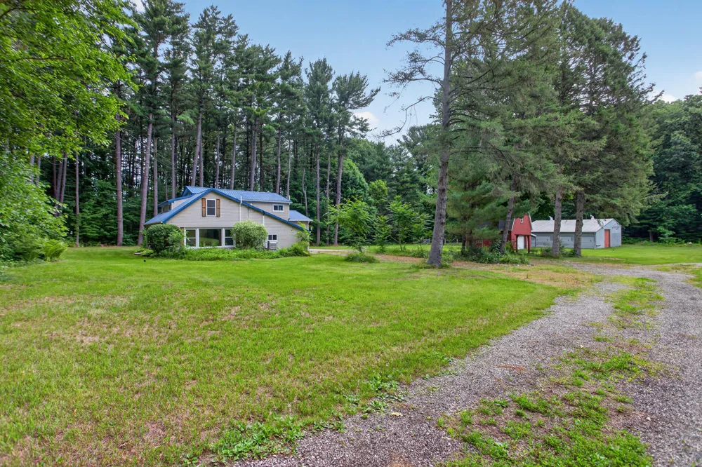 8727 Lansing Avenue Rives Junction, MI 49277