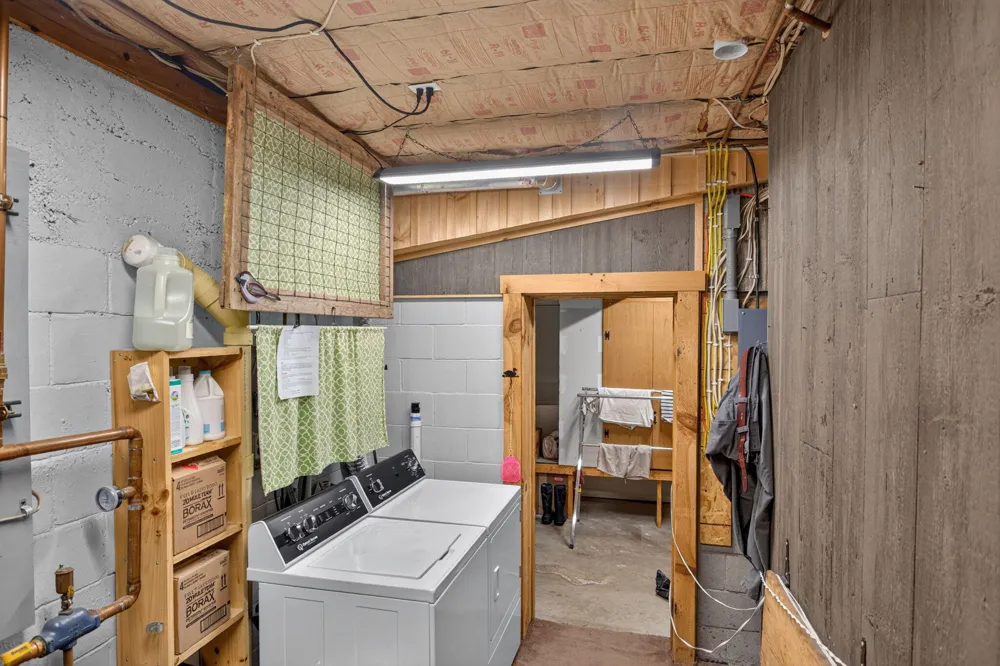 8727 Lansing Avenue Rives Junction, MI 49277