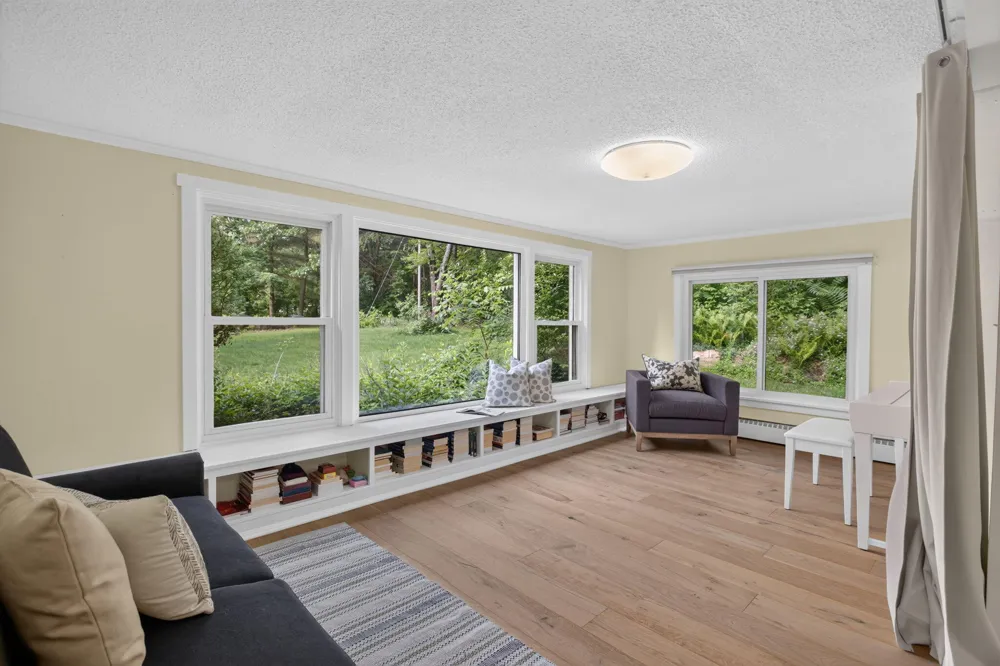 8727 Lansing Avenue Rives Junction, MI 49277