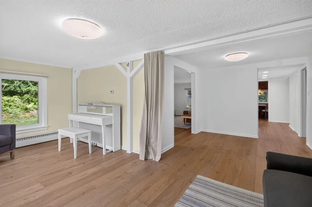 8727 Lansing Avenue Rives Junction, MI 49277