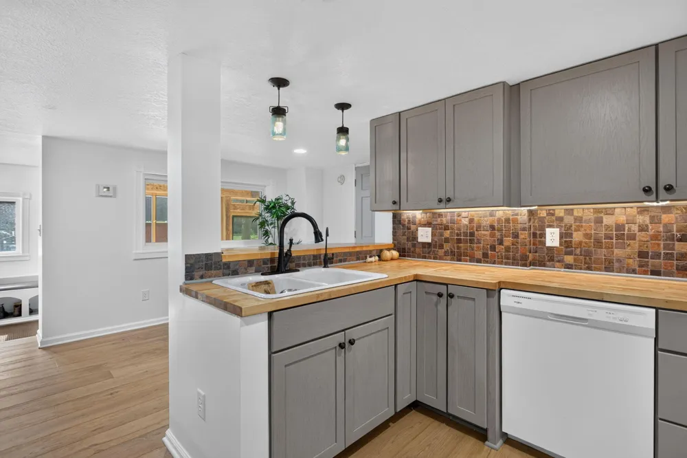 8727 Lansing Avenue Rives Junction, MI 49277