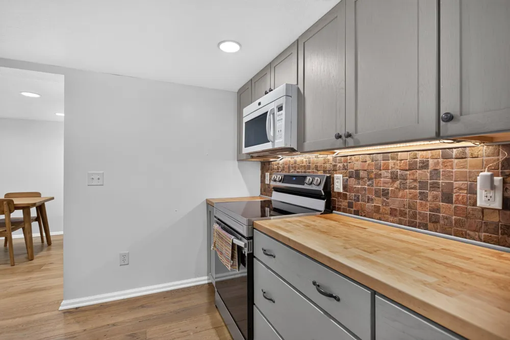 8727 Lansing Avenue Rives Junction, MI 49277