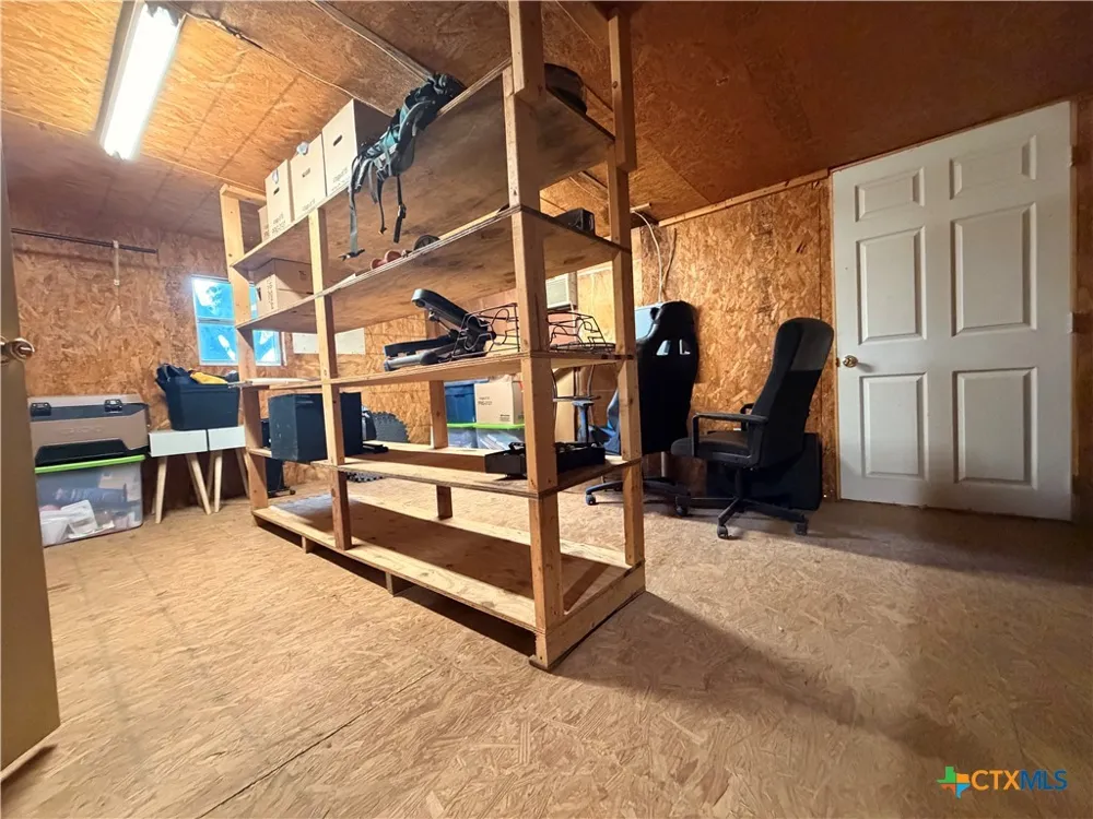 17 County Road 236A Gonzales, TX 78629