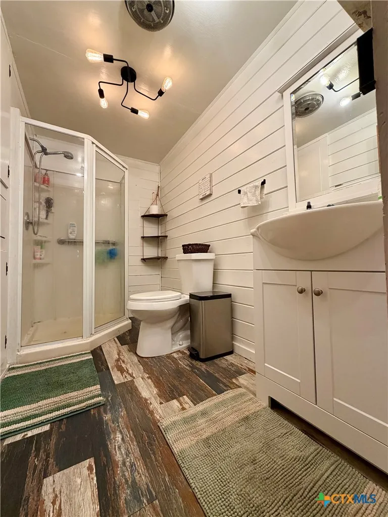 17 County Road 236A Gonzales, TX 78629