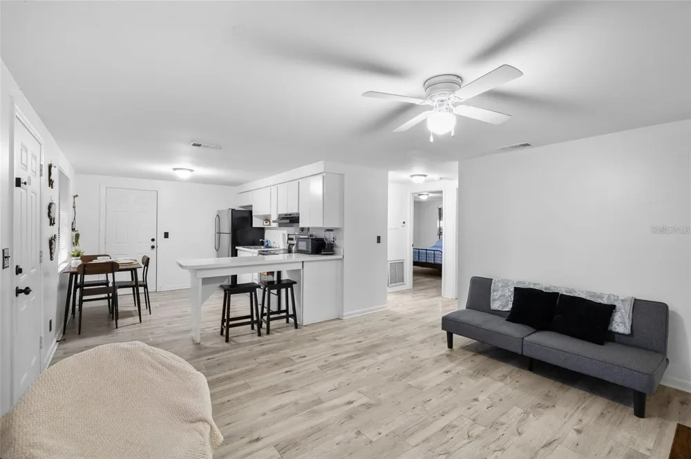 1220 E 142ND AVENUE #A Tampa, FL 33613