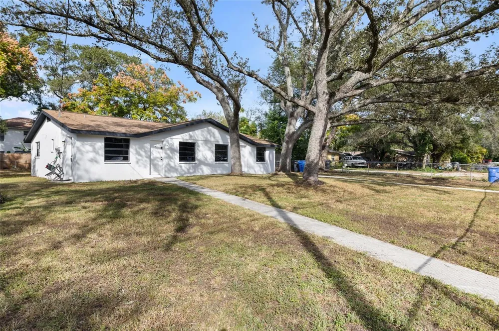1220 E 142ND AVENUE #A Tampa, FL 33613
