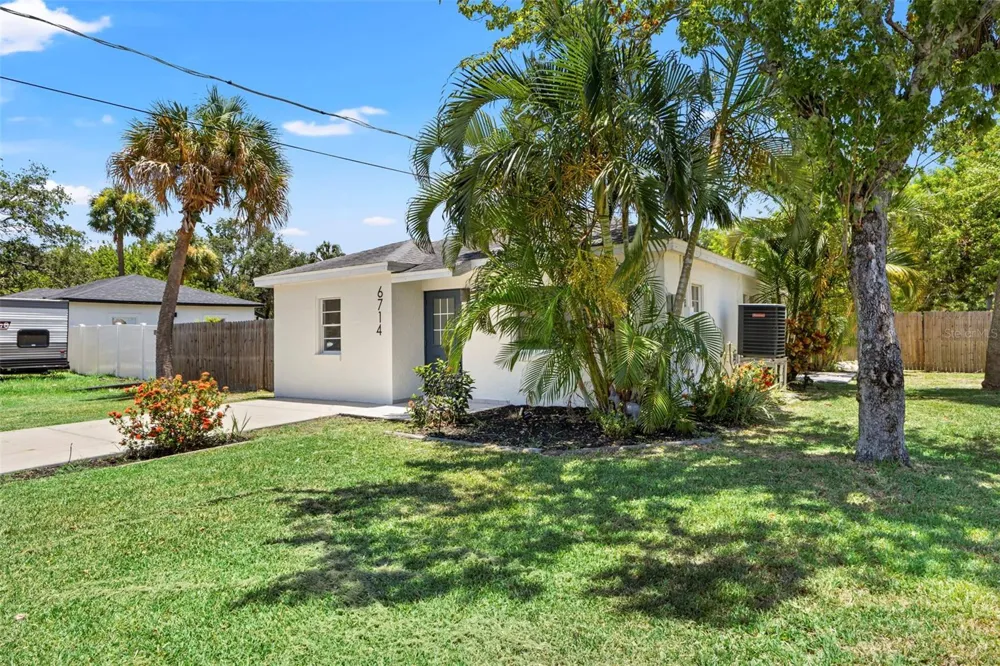 6714 S FAUL STREET Tampa, FL 33616