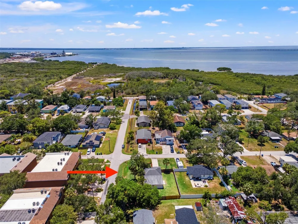 6714 S FAUL STREET Tampa, FL 33616