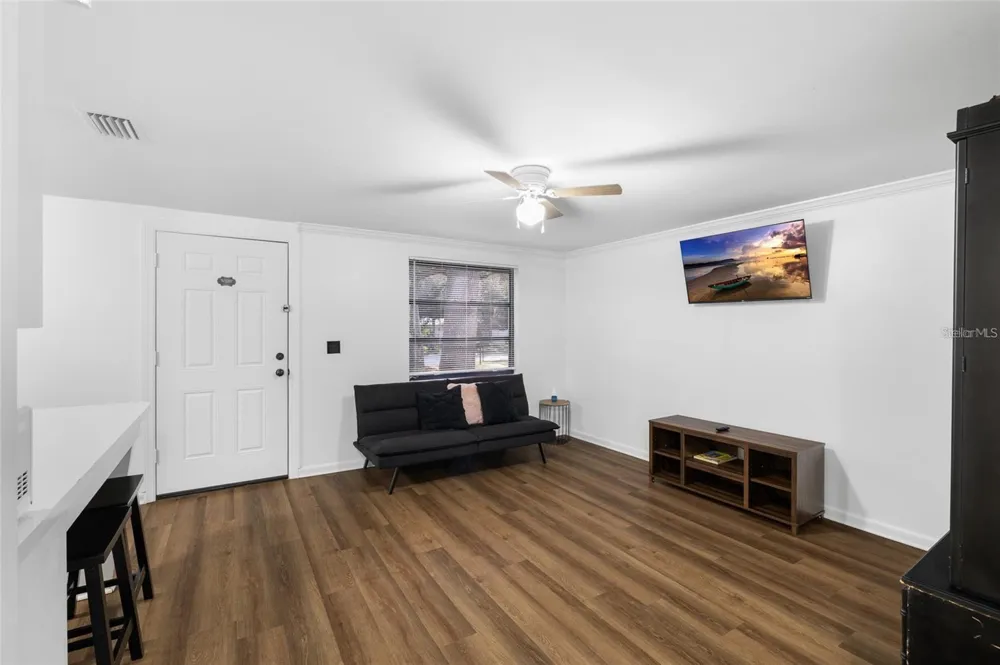 1220 E 142ND AVENUE #B Tampa, FL 33613