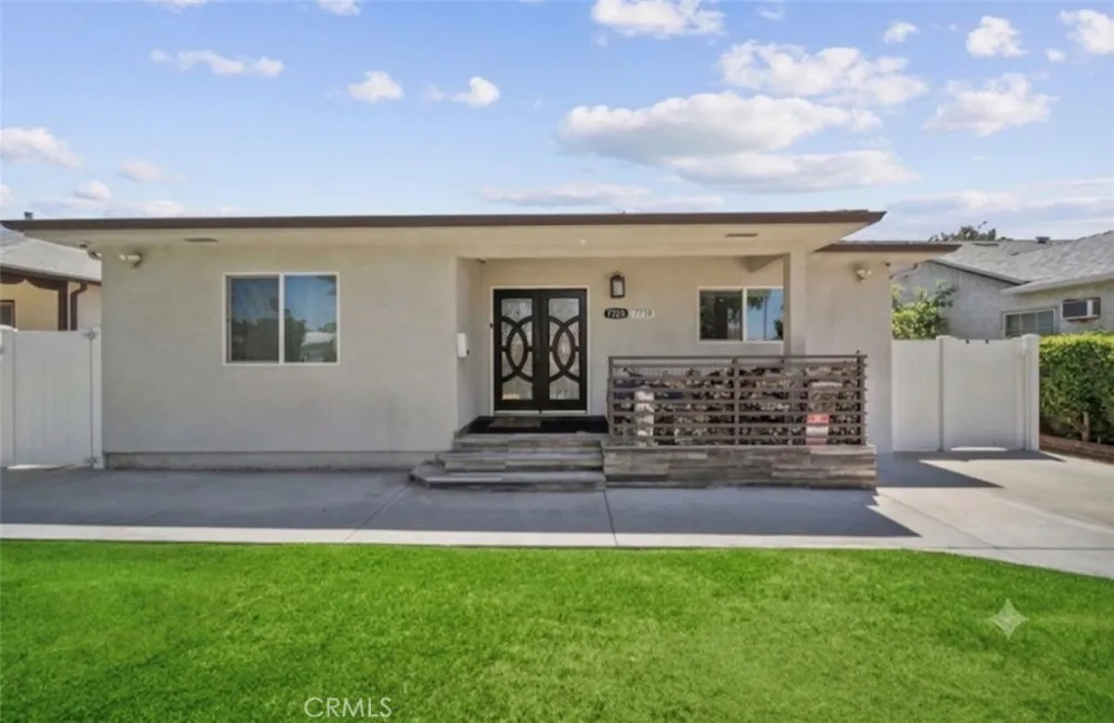 7720 Ensign Avenue Sun Valley, CA 91352