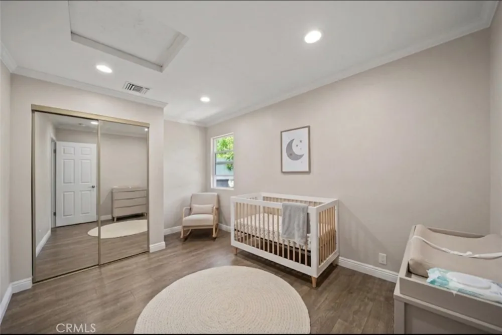 7720 Ensign Avenue Sun Valley, CA 91352