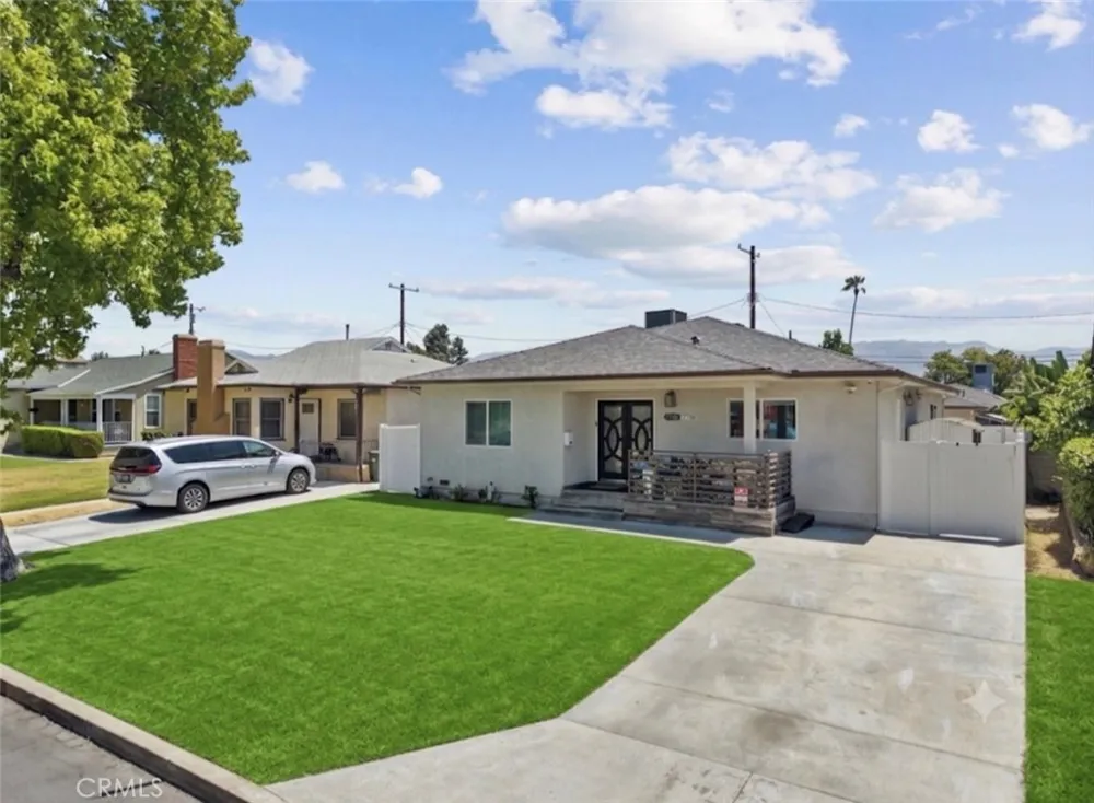 7720 Ensign Avenue Sun Valley, CA 91352