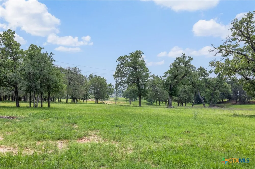 1016 County Road 306 Rockdale, TX 76567