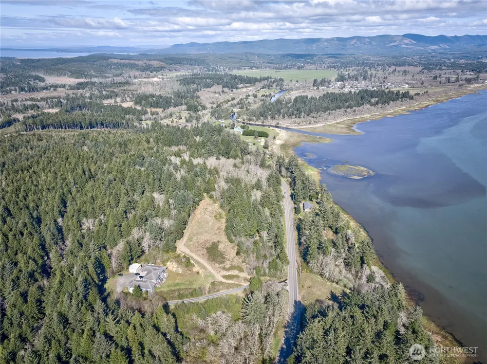 1740 State Route 101 Ilwaco, WA 98624
