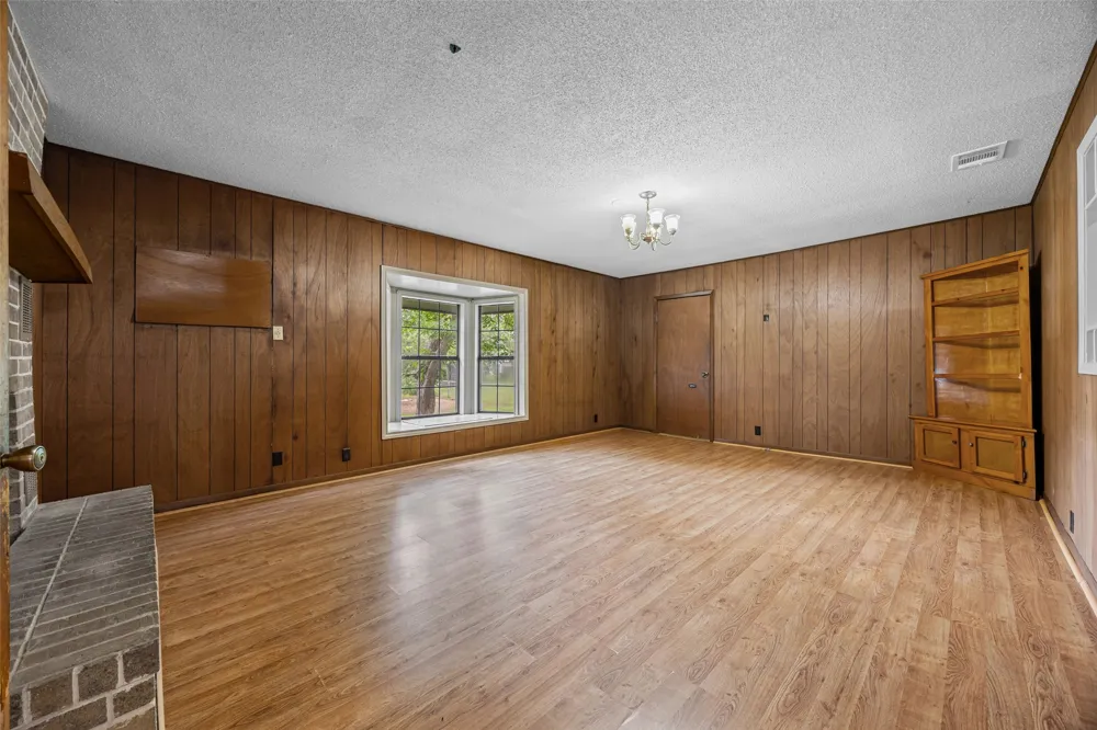 914 Plum Street Lockhart, TX 78644