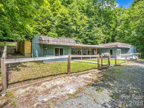 707 Cascade Trail