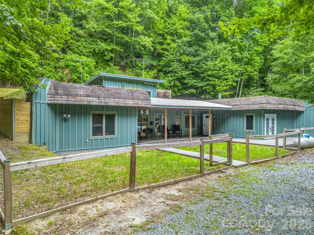 707 Cascade Trail Pisgah Forest, NC 28768