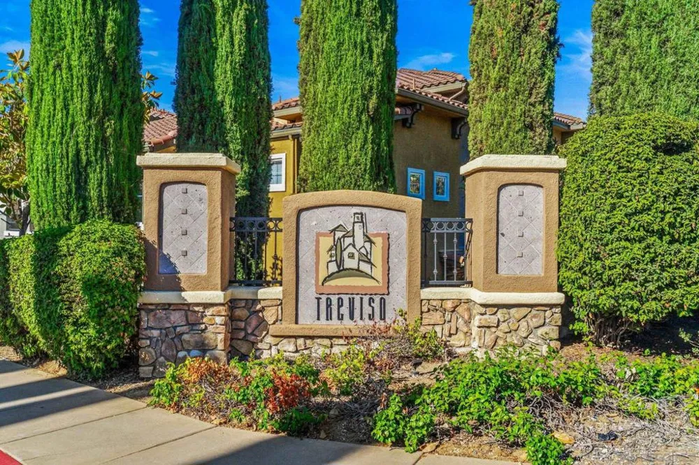 14 via montisi Santee, CA 92071