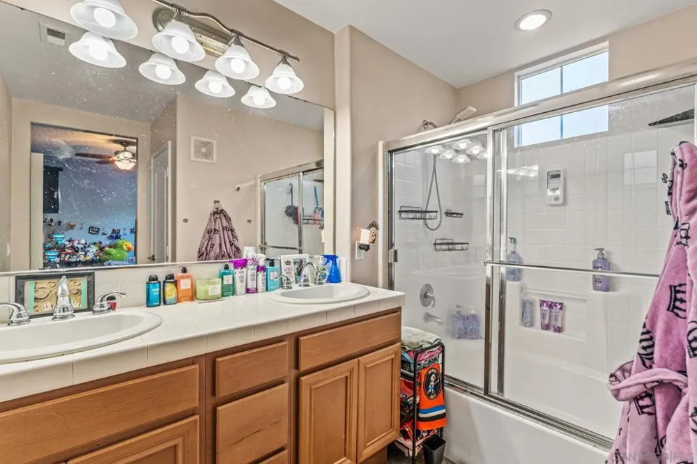 14 via montisi Santee, CA 92071