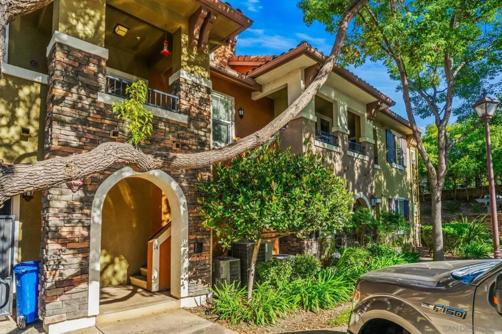 14 via montisi Santee, CA 92071