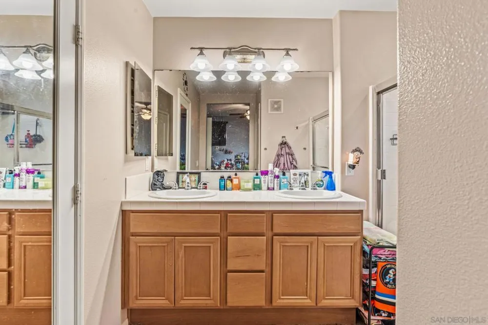 14 via montisi Santee, CA 92071