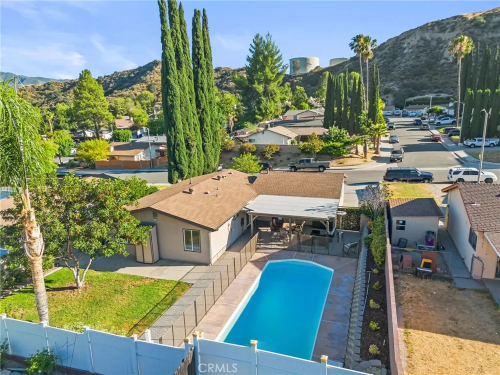 14921 Daffodil Avenue Canyon Country, CA 91387