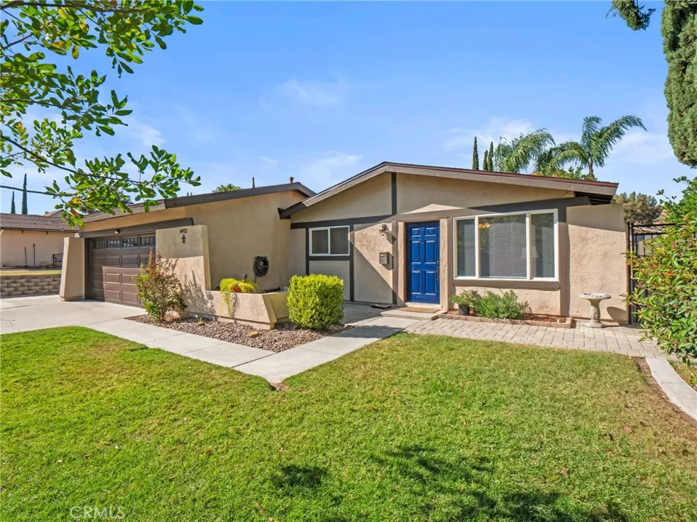 14921 Daffodil Avenue Canyon Country, CA 91387