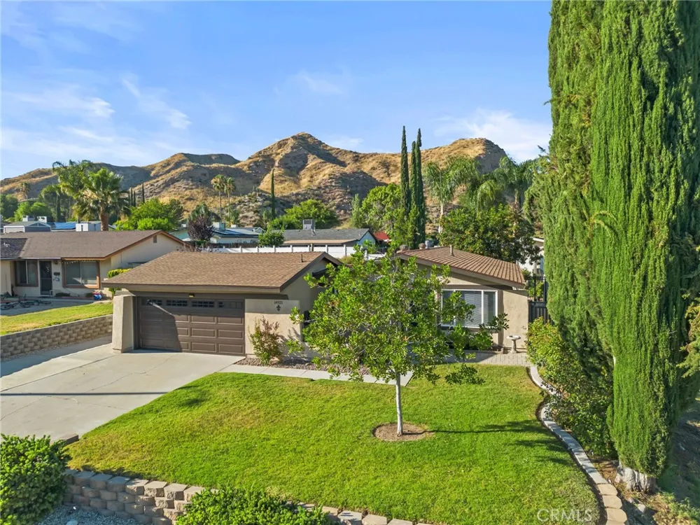 14921 Daffodil Avenue Canyon Country, CA 91387