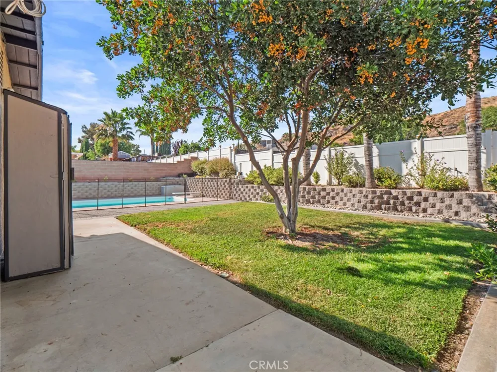 14921 Daffodil Avenue Canyon Country, CA 91387