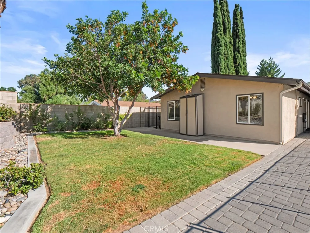 14921 Daffodil Avenue Canyon Country, CA 91387
